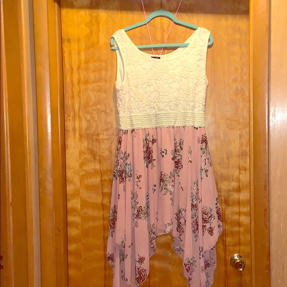 Rue 21 cream and pink dress. - Picture 1 of 1